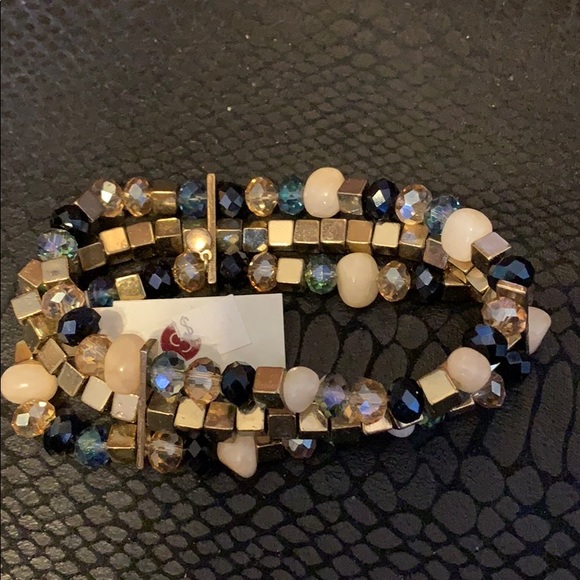 Dress barn  bracelet - Picture 2 of 6